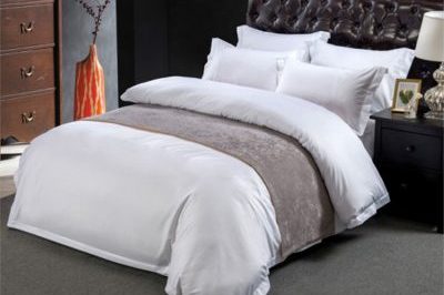 Egyptian plain white hotel bed linen (3)