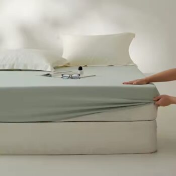 Breathable antibacterial anti-static fitted sheet in custom sizes