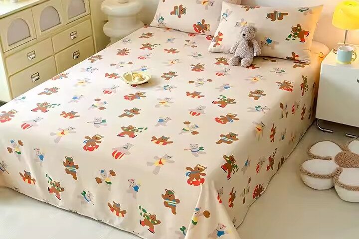 Factory Direct Wholesale Brushed Microfiber Bed Sheet – Soft & Breathable (5) Soft and durable brushed microfiber bed sheet in solid color