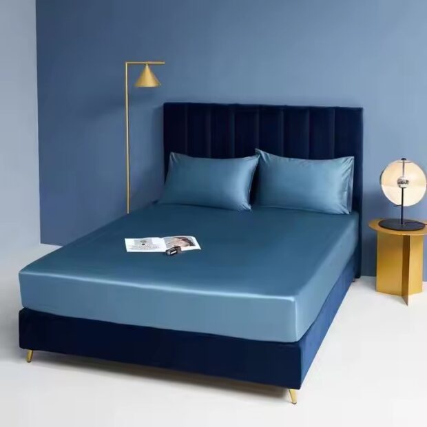 Solid Color Fitted Sheet for Hotels - Premium Fabric, Tight Fit, Wholesale Supply