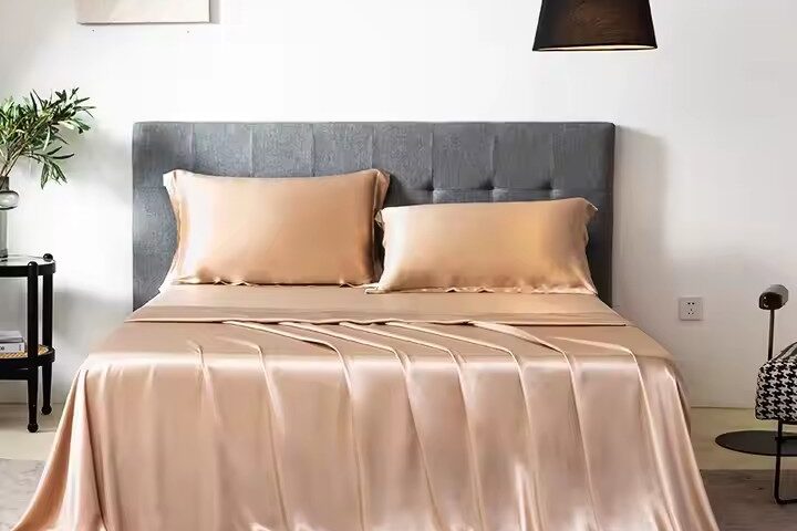 Luxurious mulberry silk bed sheets – custom colors and sizes available (8) Custom 100% mulberry silk bed sheets – hot-selling luxury bedding