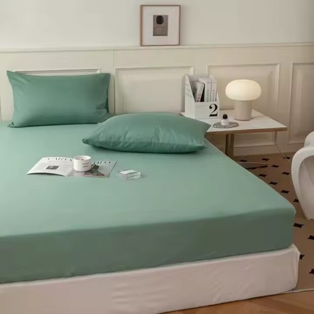 Durable king size fitted sheet for home textile use