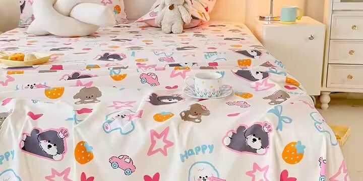 Printed breathable polyester bed sheet in modern design