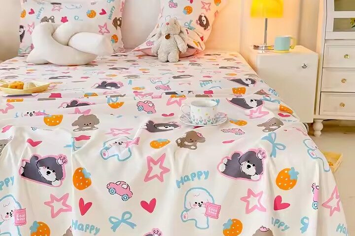 Printed breathable polyester bed sheet in modern design