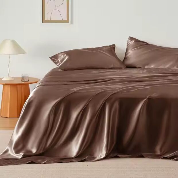 Silky soft microfiber bed sheet in modern design