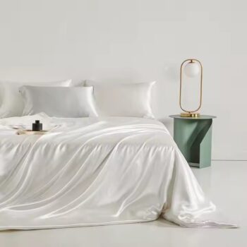 Breathable silky solid color satin bed sheet in elegant design