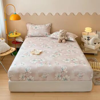 Soft 100% cotton printed fitted sheet with breathable texture