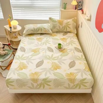 Soft 100% cotton printed fitted sheet with breathable texture