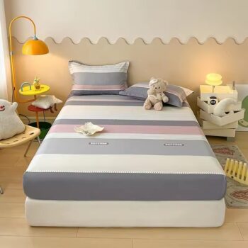 Soft 100% cotton printed fitted sheet with breathable texture