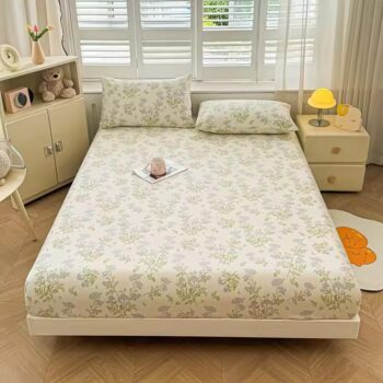 Soft 100% cotton printed fitted sheet with breathable texture