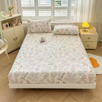 Soft 100% cotton printed fitted sheet with breathable texture