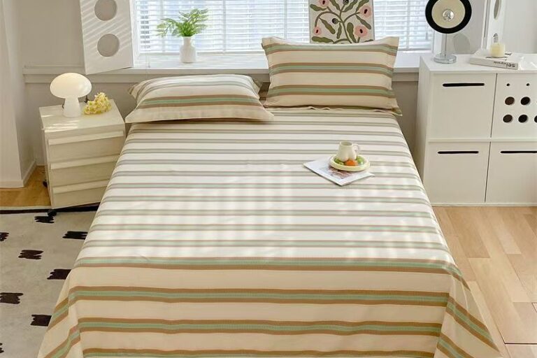 All-Season Pure Cotton Bed Sheet (6) All-season breathable soft pure cotton bed sheet