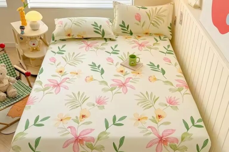 Breathable elastic printed fitted sheet with soft stretch fabric