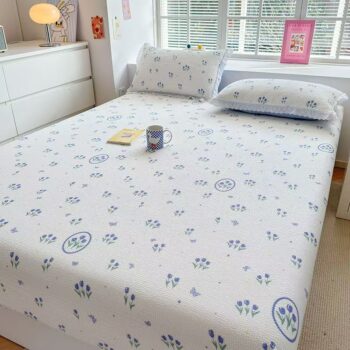 Cartoon non-slip double fitted sheet with reinforced elastic