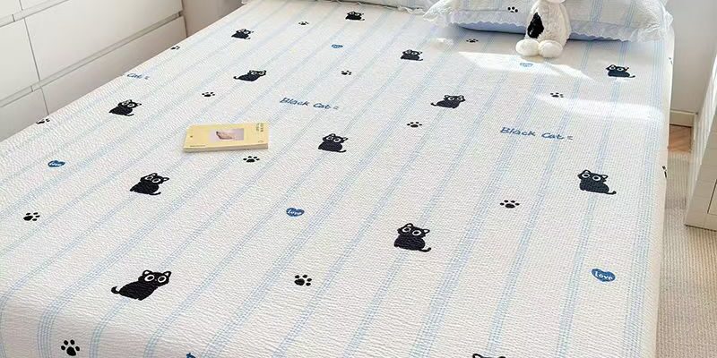 Cartoon non-slip double fitted sheet with reinforced elastic