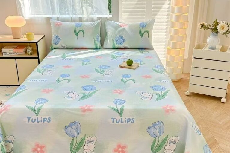 Breathable cotton printed bed sheet for student dorm use