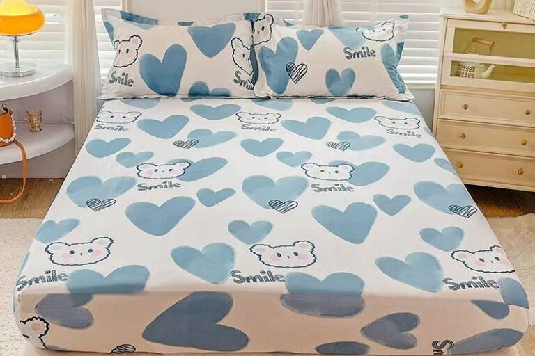 Soft pure cotton printed fitted sheet for cozy bedroom use