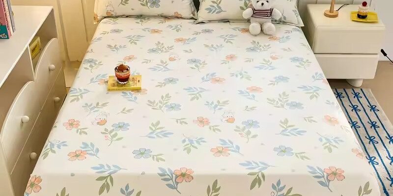 Soft cotton skin-friendly fitted sheet with deep pocket fit