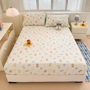 Adorable cotton printed fitted sheet with secure elastic edges