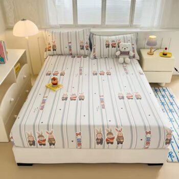 Adorable cotton printed fitted sheet with secure elastic edges