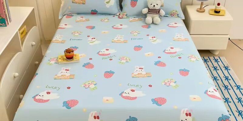 Soft cotton fitted sheet with cute colorful printed patterns