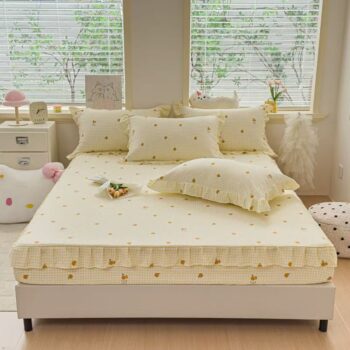 Washed cotton lace-trim fitted sheet in fresh minimalist style