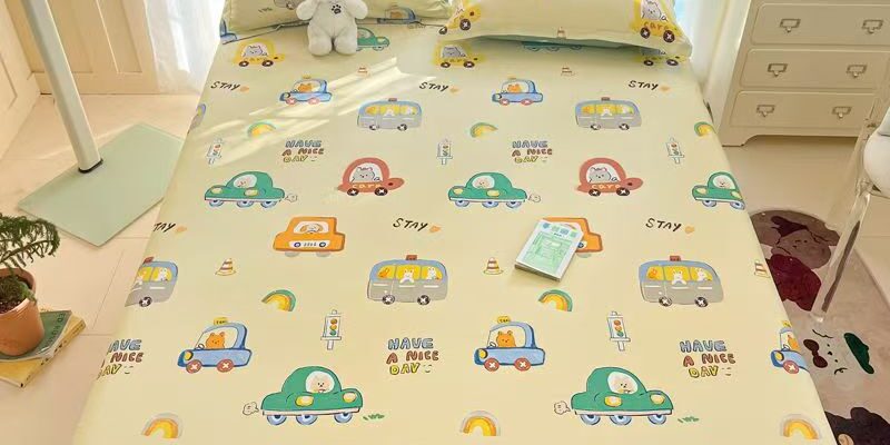 Full-cover cartoon kids fitted sheet with colorful playful prints