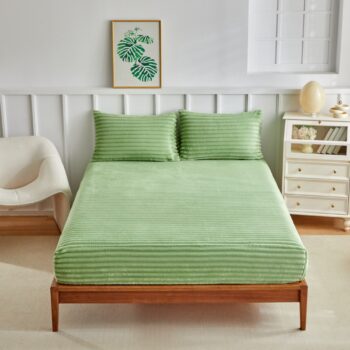 High-quality elastic fitted sheet with flexible multi-size fit