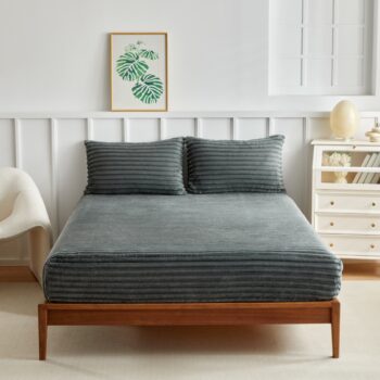 High-quality elastic fitted sheet with flexible multi-size fit