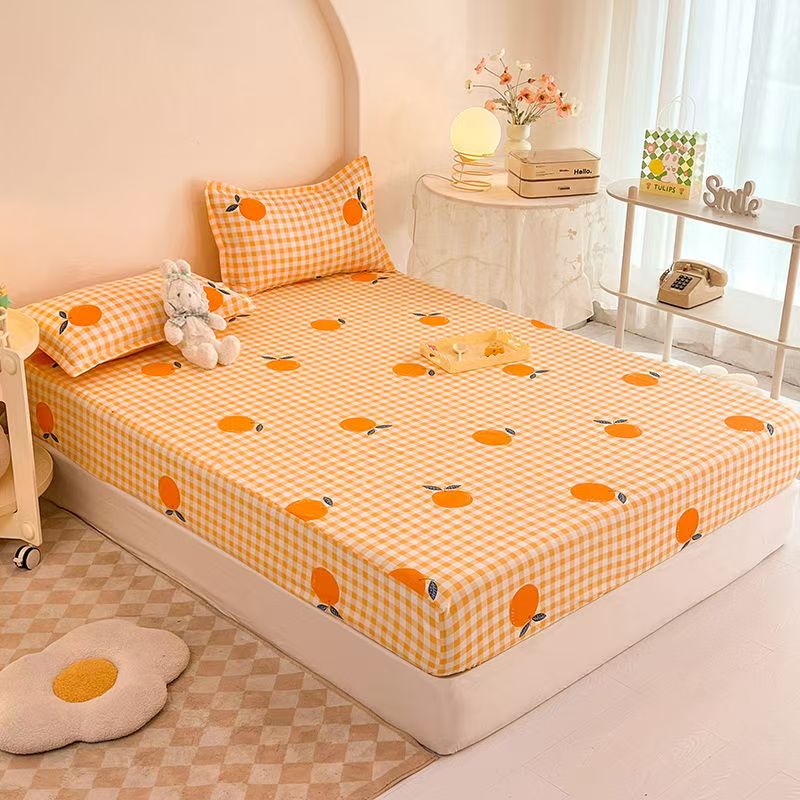 Stylish soft washed cotton fitted sheet with clean design