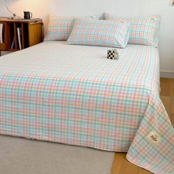 Soft minimalist cotton plaid bed sheet in breathable fabric