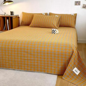 Soft minimalist cotton plaid bed sheet in breathable fabric