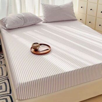 Minimalist striped and checked fitted sheet with fresh soft style