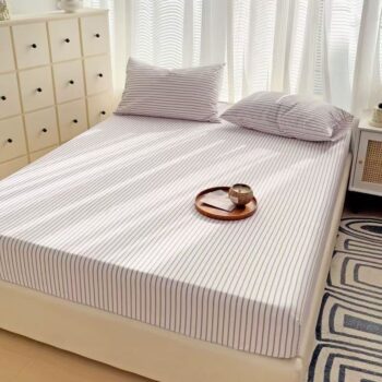 Minimalist striped and checked fitted sheet with fresh soft style