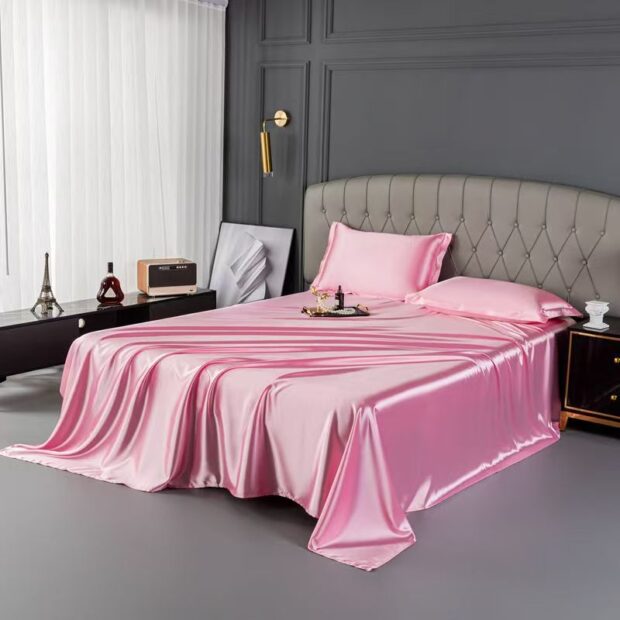 Pure mulberry silk summer bed sheet with smooth elegant finish