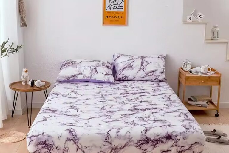 Luxury printed fitted sheet with elastic corners for bedding