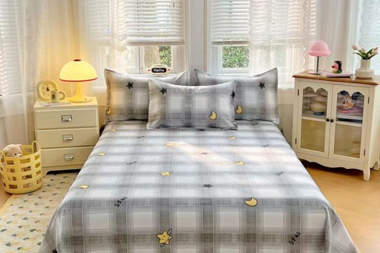 Soft breathable printed cotton bed sheet for home bedrooms