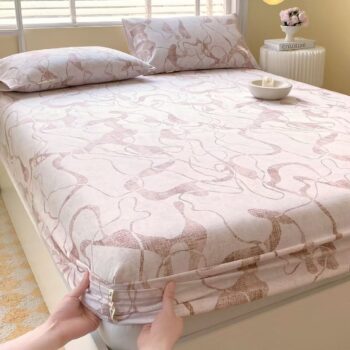 Pure cotton non-slip fitted sheet designed for apartment bedrooms