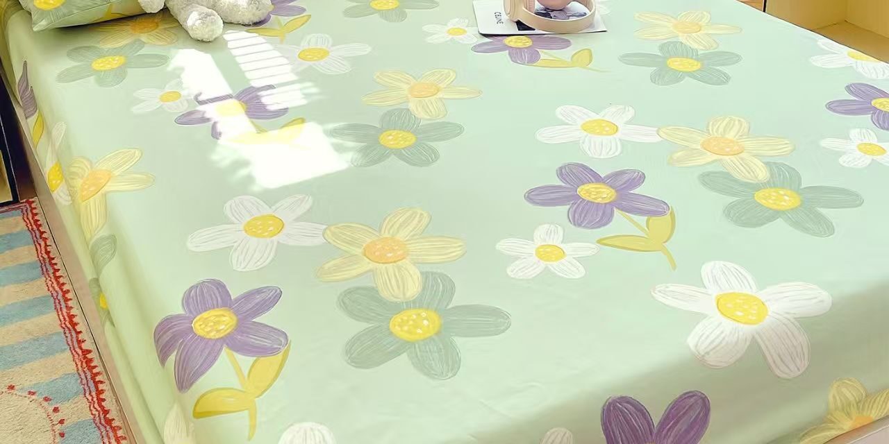 Pure cotton non-slip fitted sheet designed for apartment bedrooms