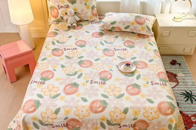 Pure Cotton Dorm Bed Sheet (2) Breathable pure cotton bed sheet for student dorm rooms