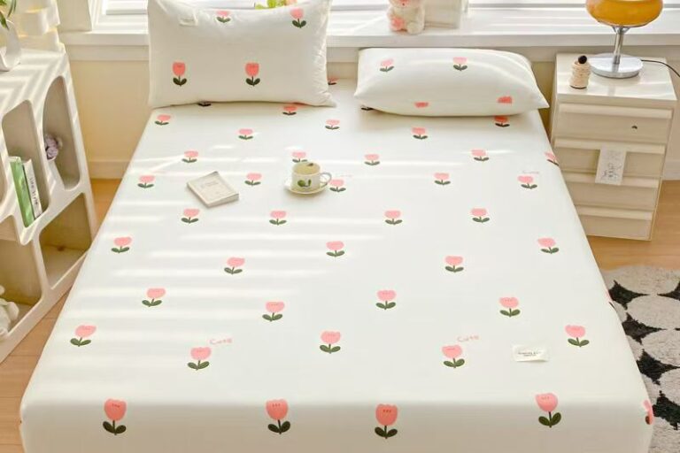 Fresh pure cotton printed dust-proof non-slip fitted sheet