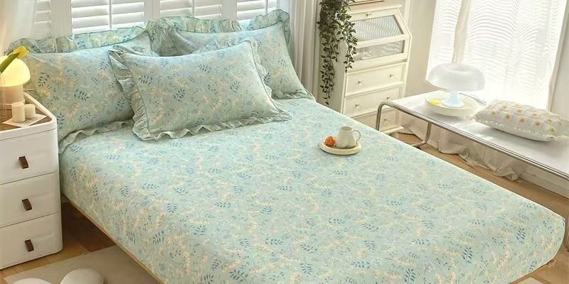 Pure cotton fitted sheet for single and double bed sizes