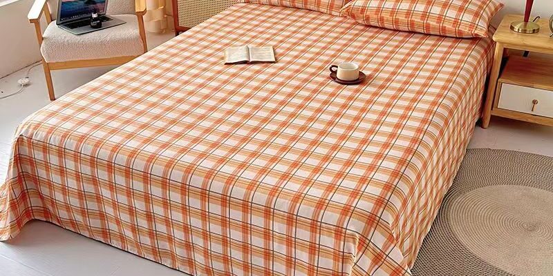 Simple checkered breathable student dorm bed sheet