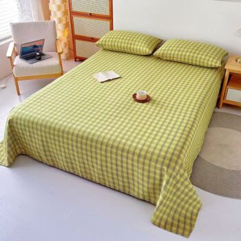 Simple checkered breathable student dorm bed sheet