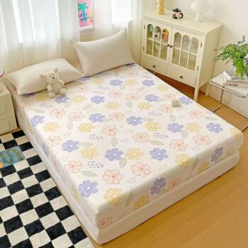 Soft cartoon printed fitted sheet for home bedroom use