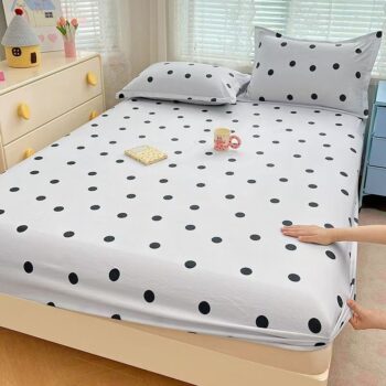 Soft breathable polka dot printed fitted sheet for home bedrooms