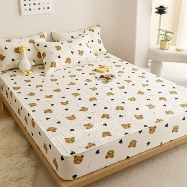 Thick quilted pure cotton non-slip fitted sheet for home beds