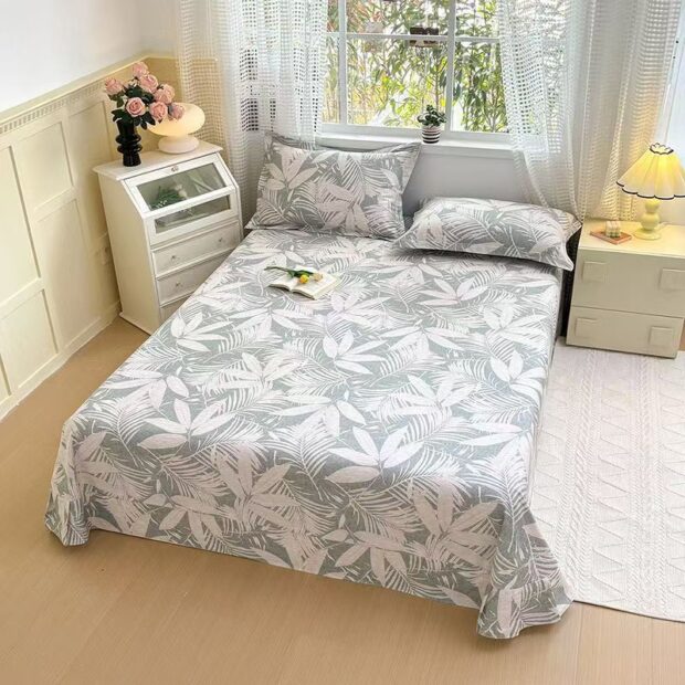 Warm pure cotton bed sheet for comfortable home bedding